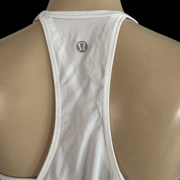 Lululemon Amped Tank Size 4 White/ Black Nimbus Stripe Sports Yoga Built In Bra - Picture 4 of 8